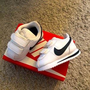 Nike cortez size 2c